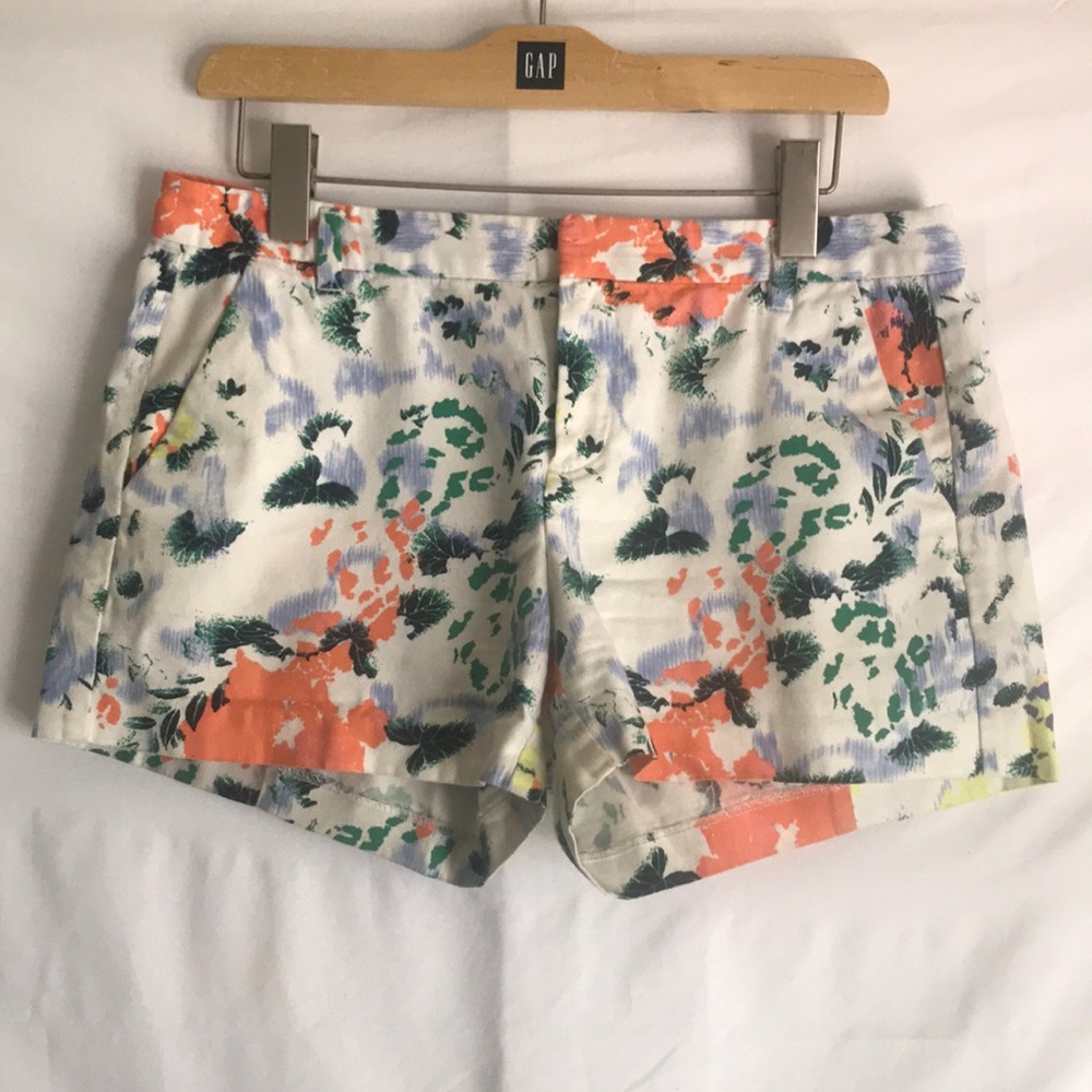 GAP floral shorts